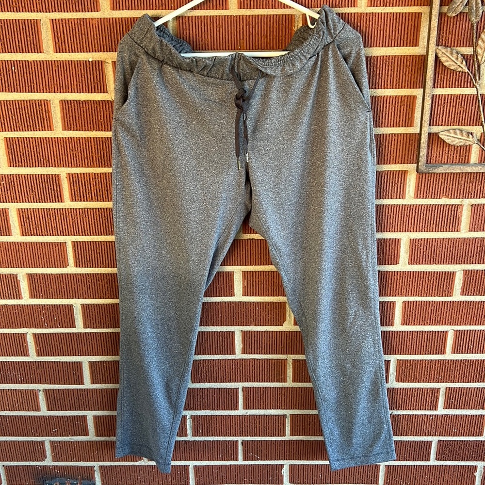 Straight leg lounge pants workout pants small